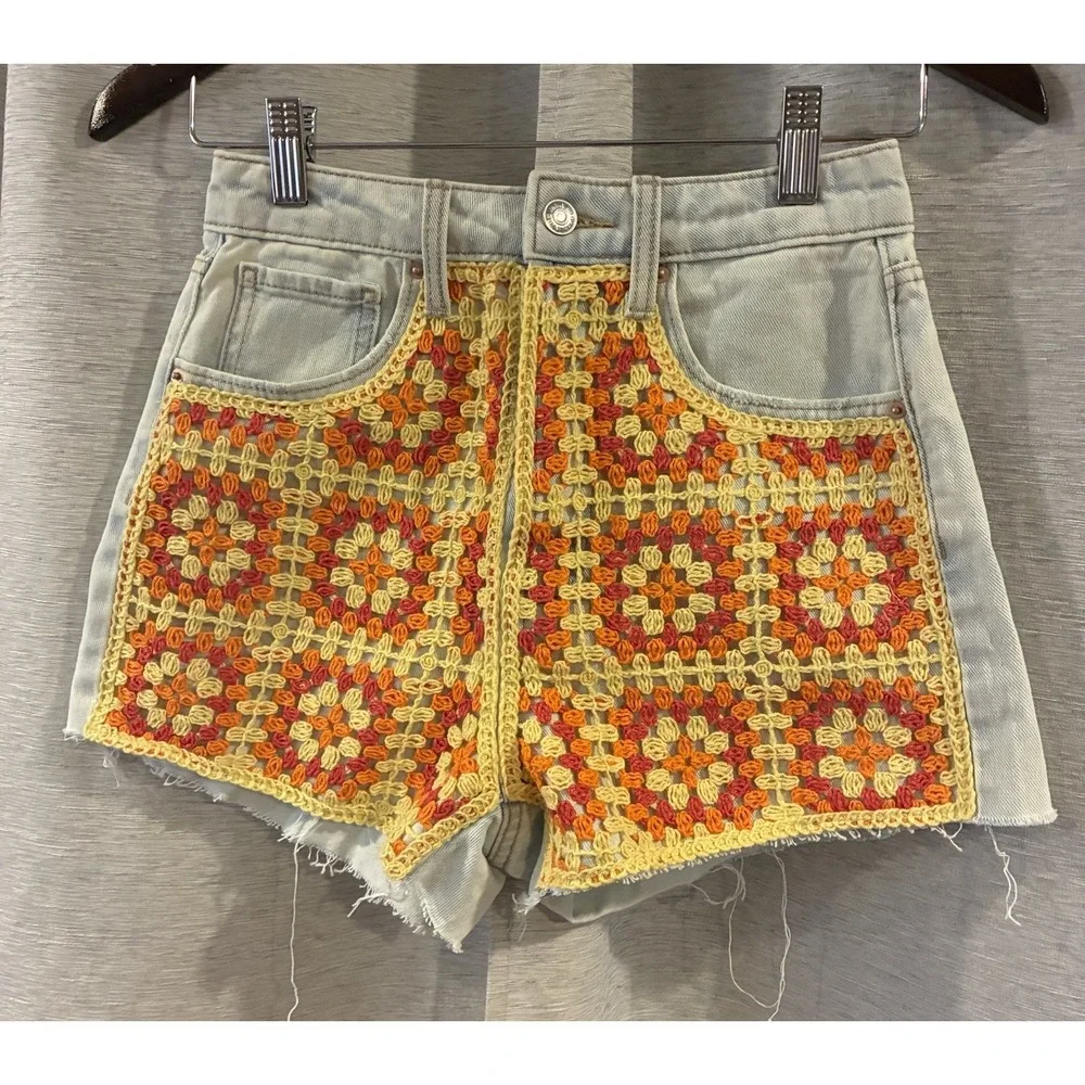 Wild Fable Women's Highest Rise Cut-Off Jean‎ Short Front Size 00 Granny Square